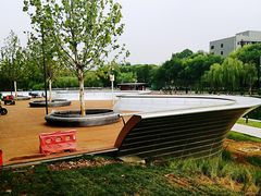 -亮马河大厦停车场