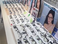 -诺柯视眼镜-蔡司依视路官方工厂店(淞南一店)