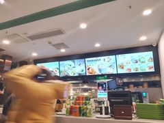 -老乡鸡(武汉中南梅苑小区地铁站店)