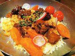 红酒炖牛肉配藜麦饭-Magnet磁食(愚园路店)