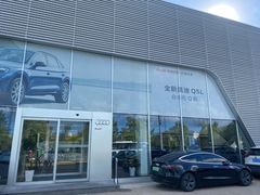 -上海冠松华奥奥迪4S店(张江店)