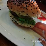 实在是饿的不行了，吃一半才拍照，最后是撑的不行了