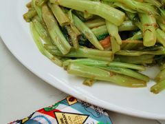 椒丝腐乳炒空心菜-肥仔文澳门猪骨煲(南京西路店)