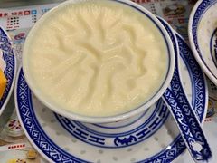 -广信牛奶甜品世家(台东店)