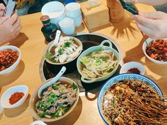 -大众跷脚牛肉馆·非遗传承单位(峨眉山店)