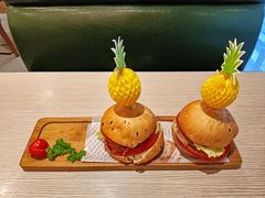 -佰搭果·广式茶餐厅(西华路店)