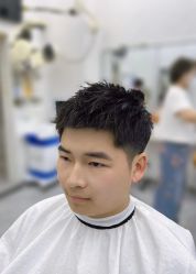 -豪斯塔美发连锁