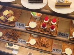 -猫的天空之城概念书店(杭州南宋御街店)