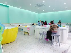 -Pony Baby宝尼婴幼儿游泳SPA馆