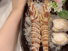 -鲜入围煮花胶鸡海鲜火锅