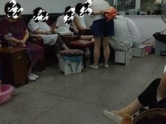 -郏芬芬扦脚服务部(新闸路店)