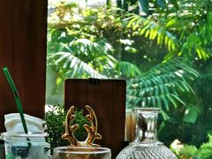 -Chom Cafe and Restaurant