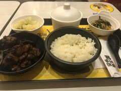 -老娘舅餐厅(黄龙体育中心店)