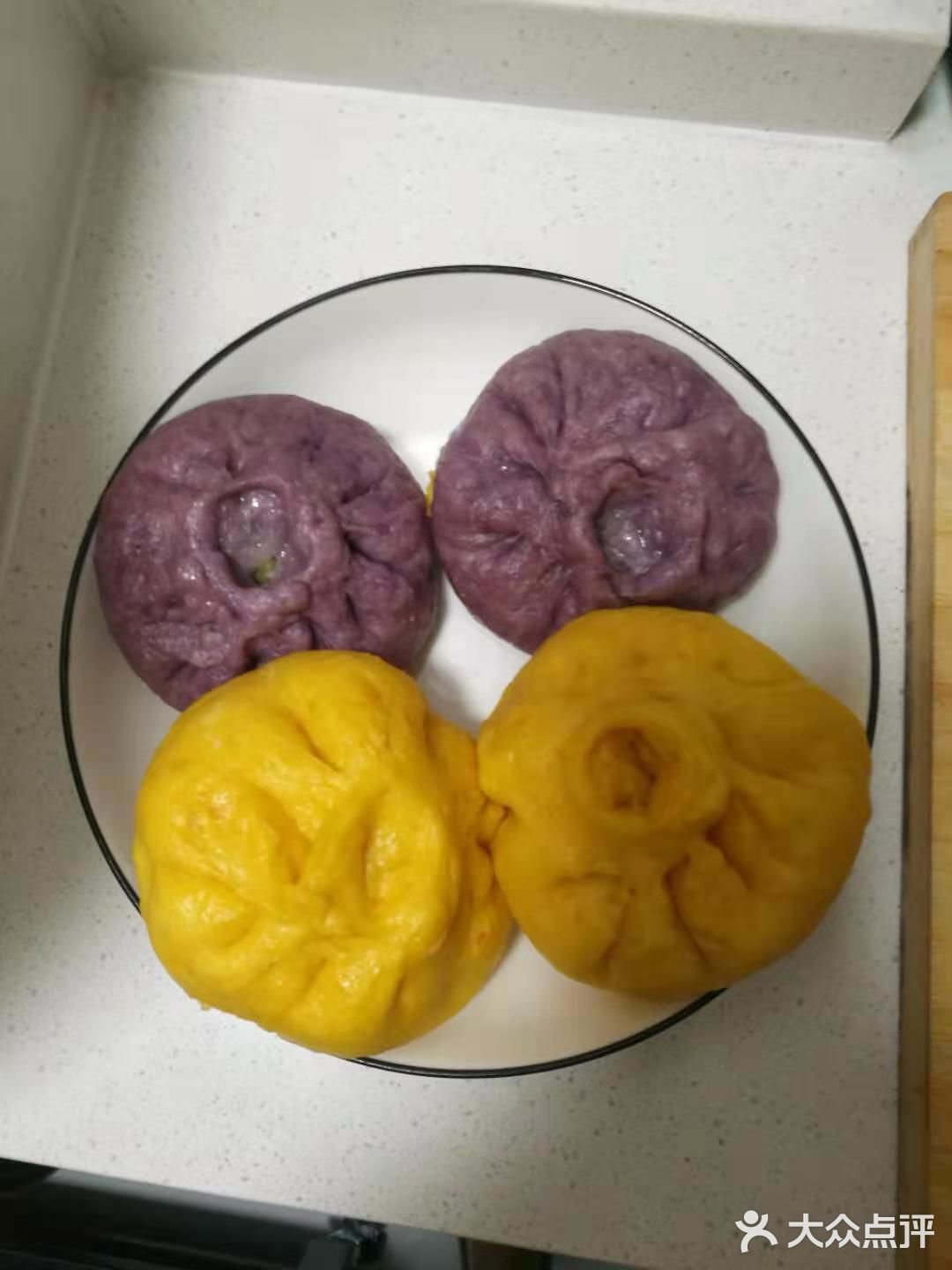 干活利索，我吃饭比较讲究，刘姨每天变着样的给我做饭