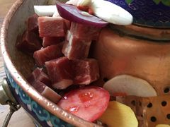 -毛辣果·贵州红酸汤牛肉火锅(西单店)