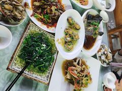 蒜蓉蒸鲍鱼-范饭椰林川湘味海鲜·椰子鸡(三亚湾椰梦长廊店)