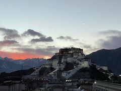 -平措康桑·和牛自助观景餐厅(布达拉宫店)