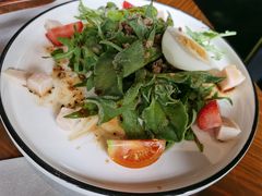 三色藜麦鸡肉溏心蛋沙拉-YUE·6·西式融合餐厅(外滩六号店)