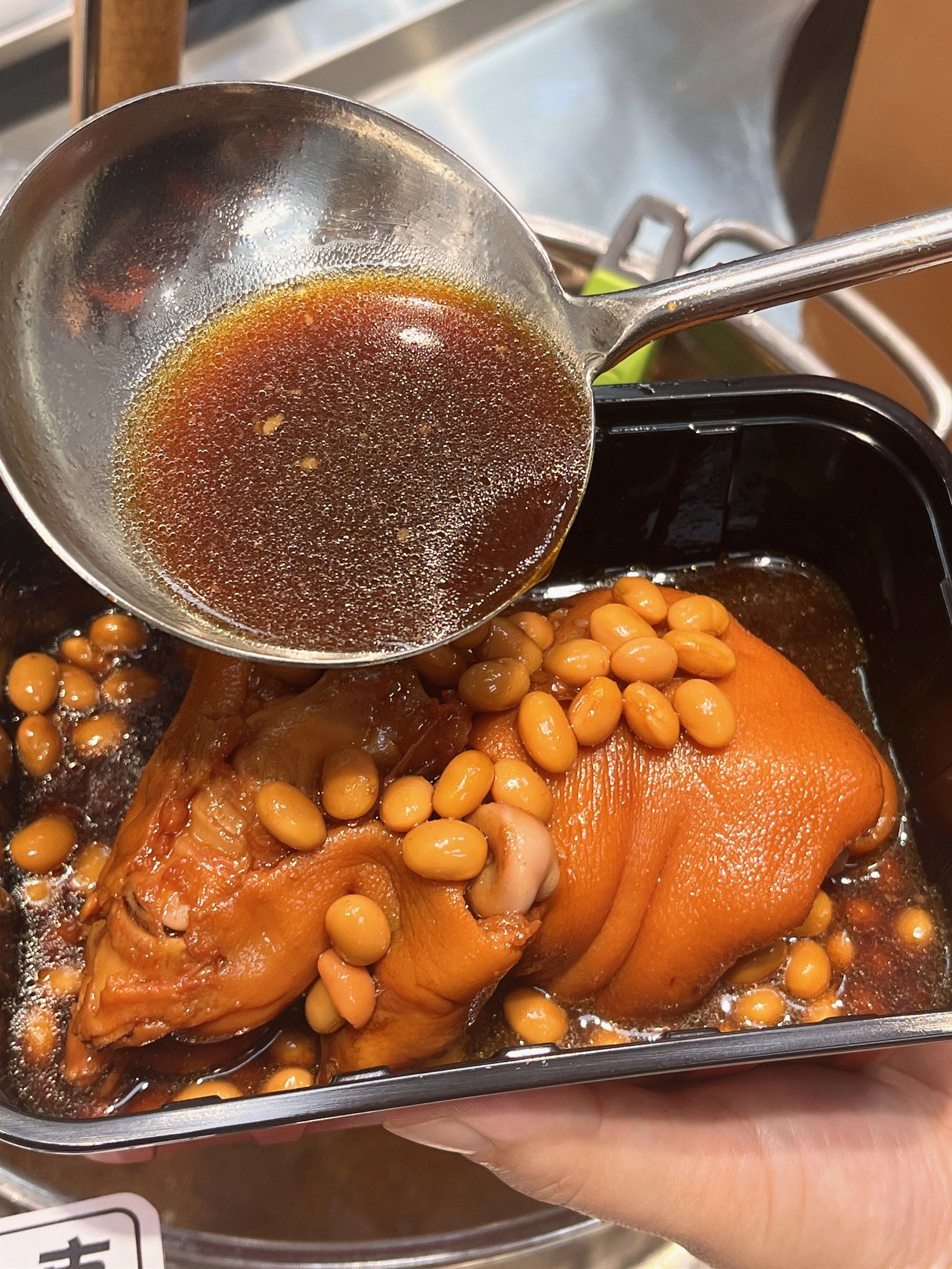 不做格格做皇后,大明湖畔的酱香皇后猪蹄