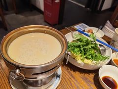 酸菜火锅面-小大董·烤鸭(王府井apm店)