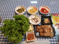 -益百岁牛尾汤(香山路店)
