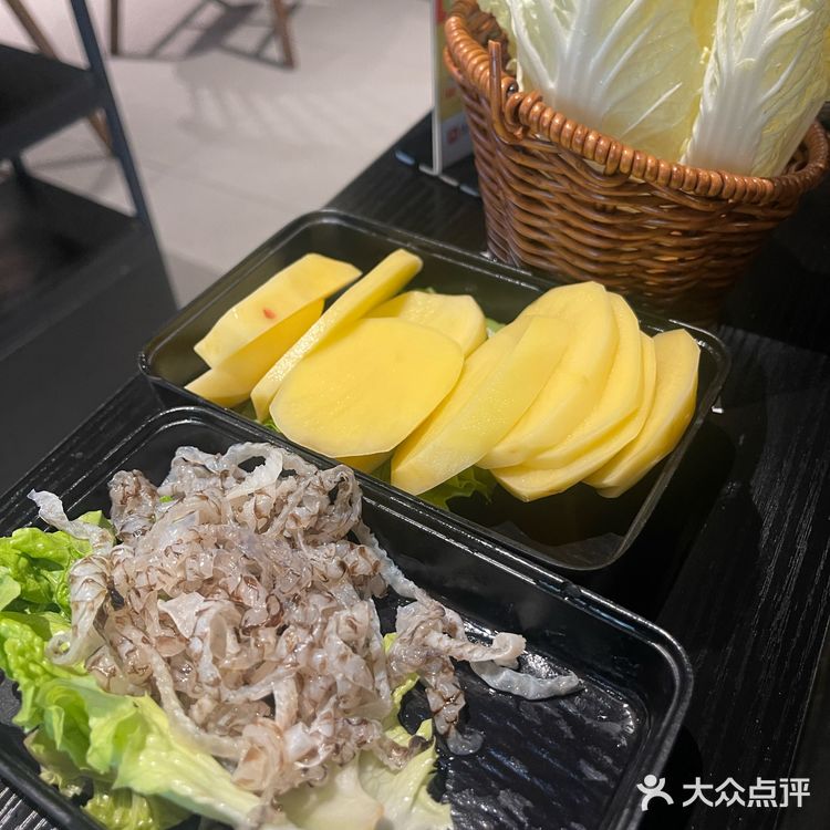 温暖橙调鸡肉尝鲜记