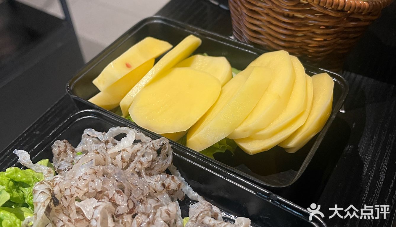 温暖橙调鸡肉尝鲜记