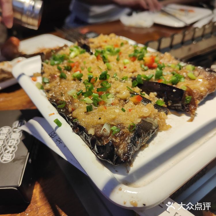 蒙古烧烤测评｜环境✔️ 味道✔️ 城市烟火气❌ 