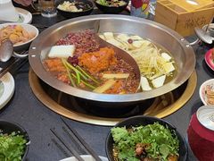 -沸炉重庆老火锅(军事博物馆店)