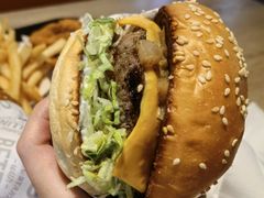 -The Habit Burger Grill 哈比特汉堡(复兴soho店)