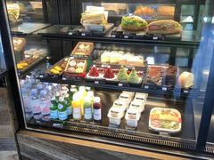 面包甜点陈列柜-星巴克(苏州平江万达广场店)