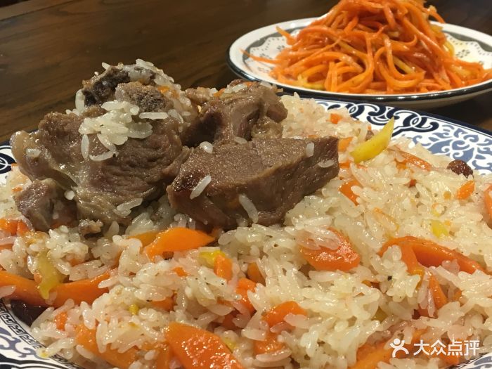巴依老爷新疆美食(国贸店)特色老爷手抓饭图片 - 第1张