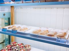 面包甜点陈列柜-一鸣真鲜奶吧(中央花园店)