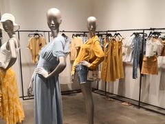 -URBAN REVIVO(西安Momopark店)