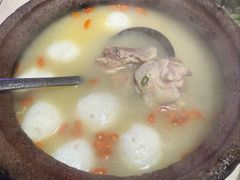 鸡汤煨鱼丸-可可大虾武汉土菜大排档(万松园1店)
