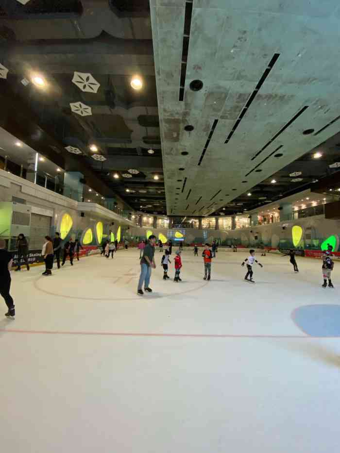 全明星滑冰俱乐部世博店