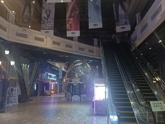 -香巴拉云南餐厅(华莱坞店)