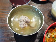 -爆炸头阿姨小四川正宗川味小吃(无任何分店)