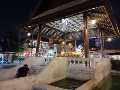 -席娜卡琳火车铁道夜市