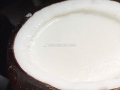 -志龙皇冠吃货椰子铺