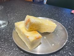 -何妹湿辣牛肉·粤式烧烤砂煲(桂雅路店)