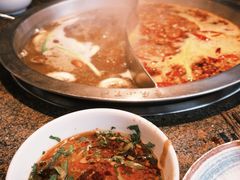 -小天鹅火锅·一线江景洪鼎旗舰店(洪崖洞店)