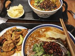 -云阿蛮云南生烫牛肉米线(奉贤路店)