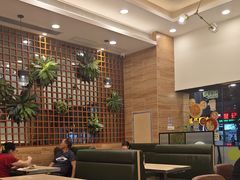 -佰搭果·广式茶餐厅(西华路店)