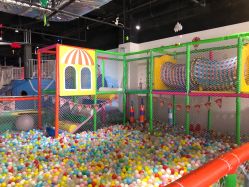 -塔塔王国·主题儿童游乐园(奥城商业广场店)