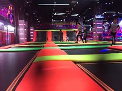 -酷跳蹦床主题公园(万胜广场店)