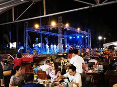 -渔家火锅·海鲜自助餐·演艺(亚龙湾天域酒店)