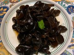 傣味云耳-云海肴·汽锅鸡·云南代表菜(天山百盛优客店)