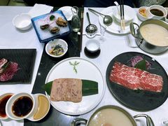 -红鼎豆捞·非遗鲍皇汤火锅(宝丰路店)