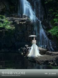 -雪中彩影婚纱摄影·微光艺术中心